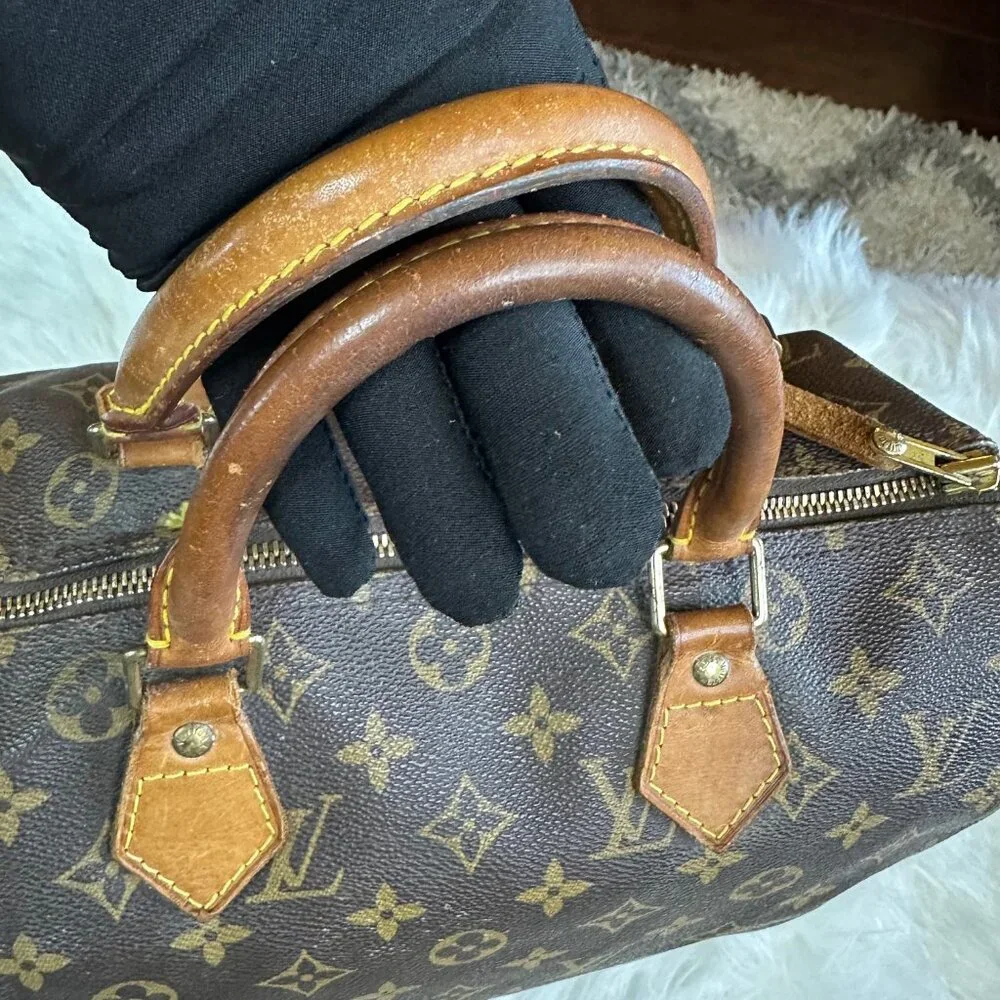 ❌SOLD❌Authentic Louis Vuitton Monogram Speedy 30 Handbag - Picture 8 of 16